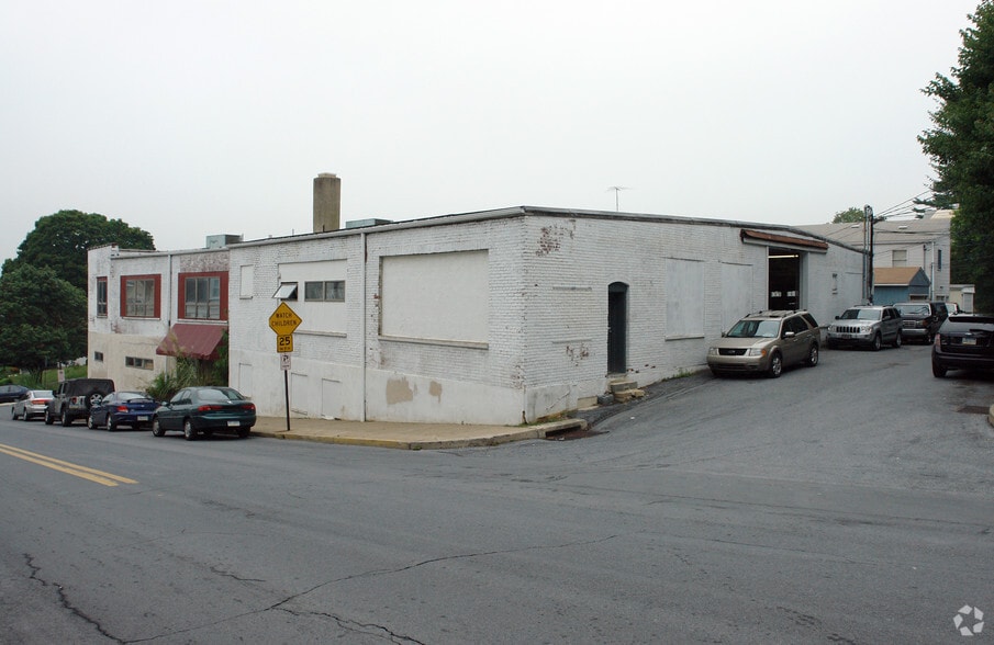 1857 W Walnut St, Allentown, PA for sale - Building Photo - Image 2 of 2