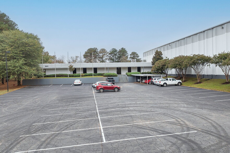 3401 Gresham Lake Rd, Raleigh, NC for lease - Building Photo - Image 2 of 14