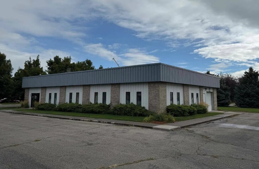 320 N 3rd E, Rexburg, ID for lease - Primary Photo - Image 1 of 3