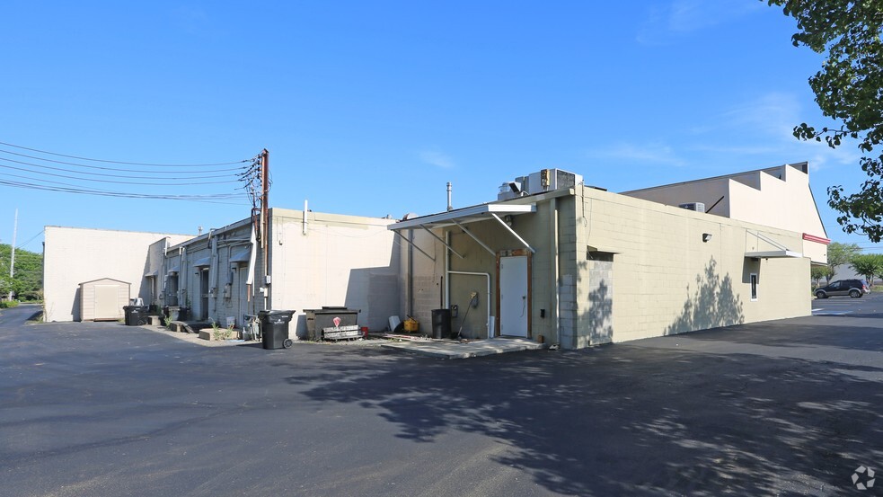 3000-3044 Mcgehee Rd, Montgomery, AL for lease - Building Photo - Image 3 of 5