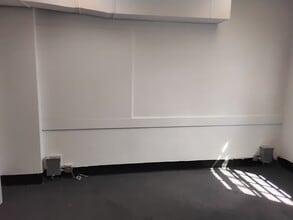 141 S Main St, Beacon Falls, CT for lease Interior Photo- Image 2 of 4