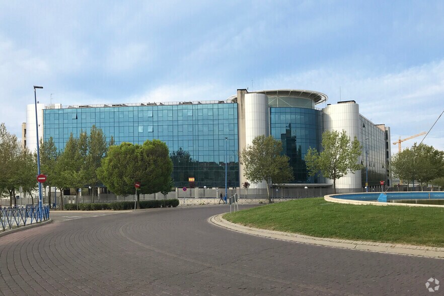 Office in Rivas-Vaciamadrid, Madrid for sale - Primary Photo - Image 1 of 2