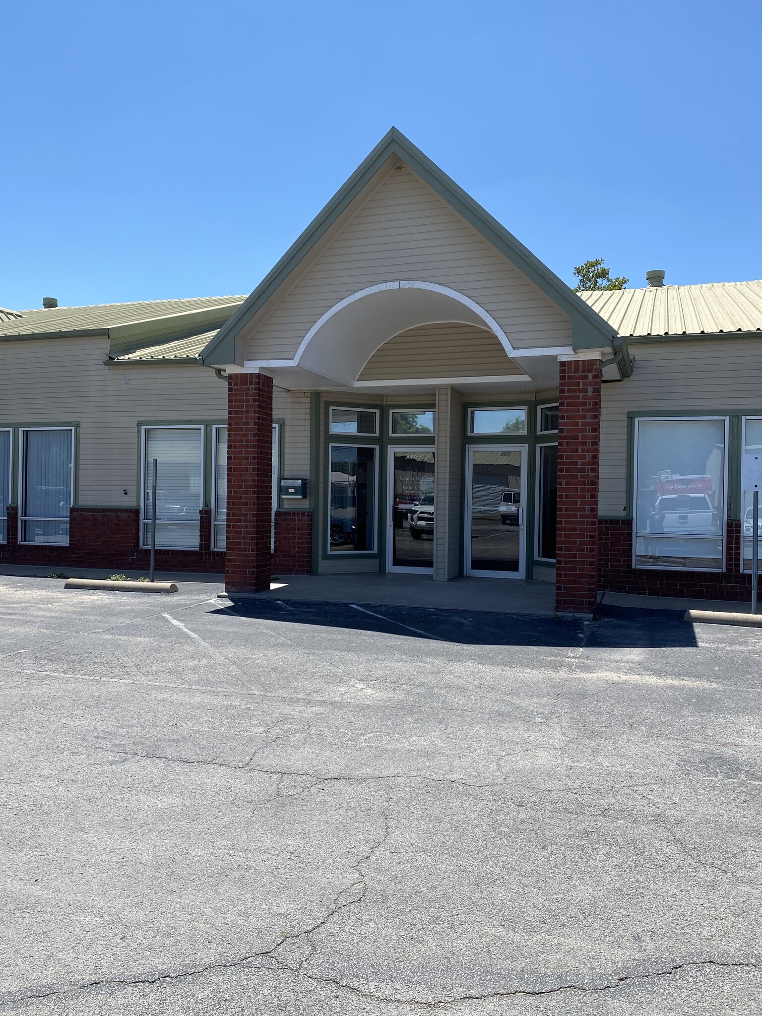 1020 Fort Worth Hwy, Weatherford, TX for lease Building Photo- Image 1 of 3