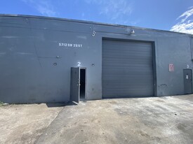 5712 SW 25th St, West Park FL - Warehouse