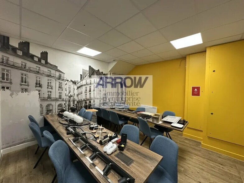 Office in Nantes for lease - Interior Photo - Image 2 of 5