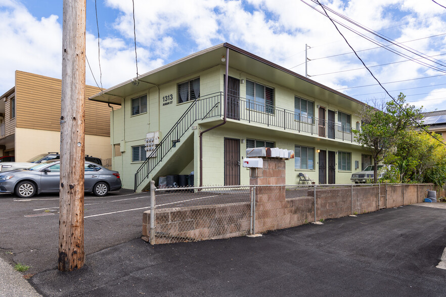 1313 Ahiahi St, Honolulu, HI for sale - Building Photo - Image 2 of 22