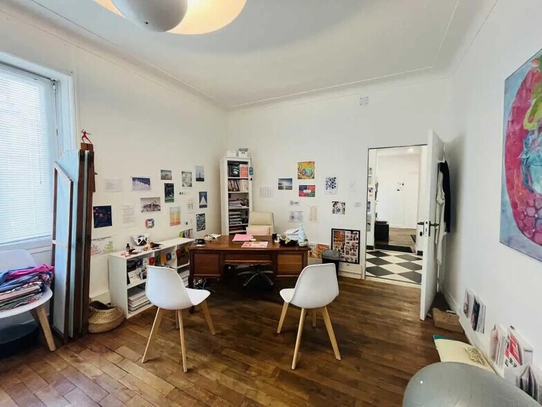 Office in Saint-Nazaire for lease - Interior Photo - Image 1 of 7