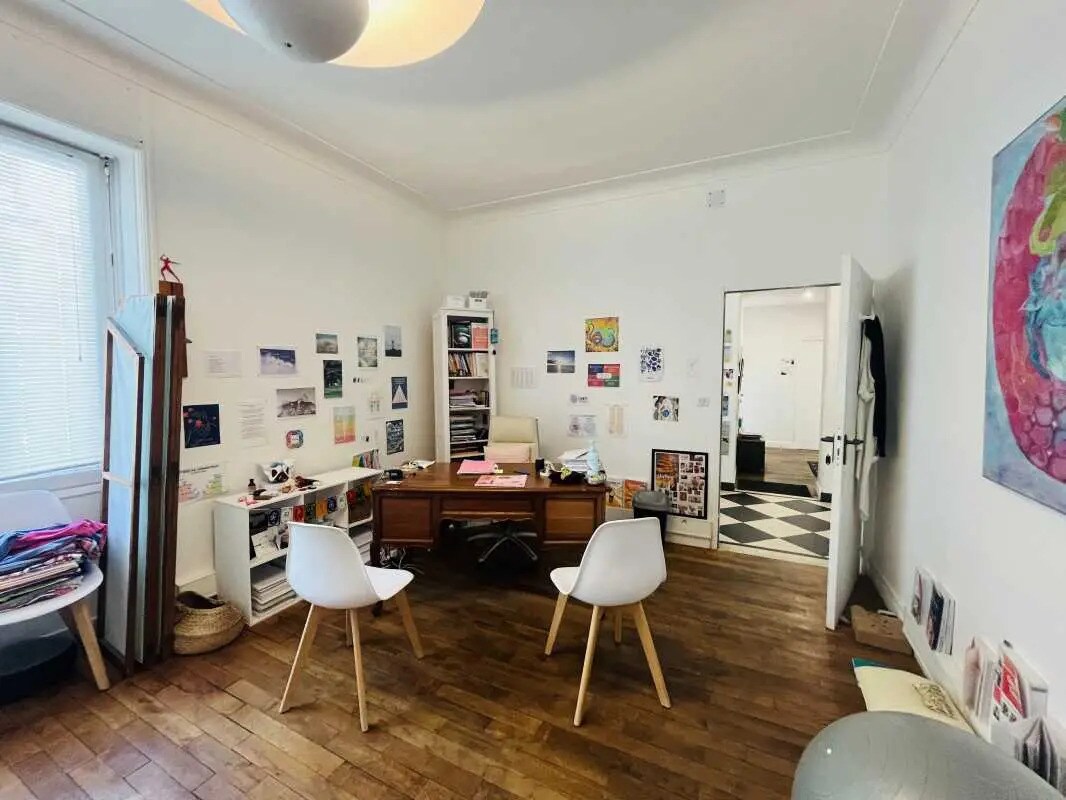 Office in Saint-Nazaire for lease Interior Photo- Image 1 of 8