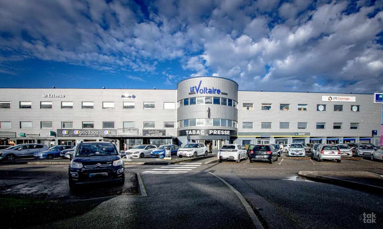 Office in Montauban for lease Building Photo- Image 1 of 2