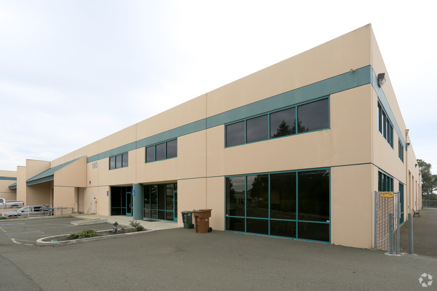 180 Klamath Ct, American Canyon, CA for lease - Building Photo - Image 3 of 6