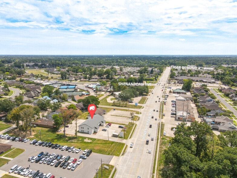 5917 Jones Creek Rd, Baton Rouge, LA for sale - Building Photo - Image 3 of 11