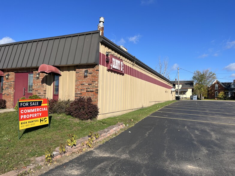 950 W Grand Ave, Wisconsin Rapids, WI for sale - Building Photo - Image 3 of 23