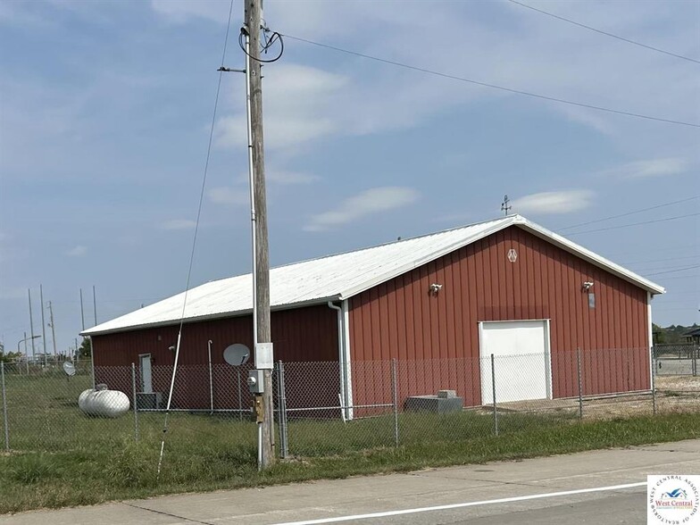 14981 Centerline Ave, Cole Camp, MO for sale - Building Photo - Image 3 of 12