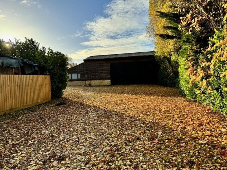 Hamlet Hl, Roydon for sale - Building Photo - Image 2 of 6