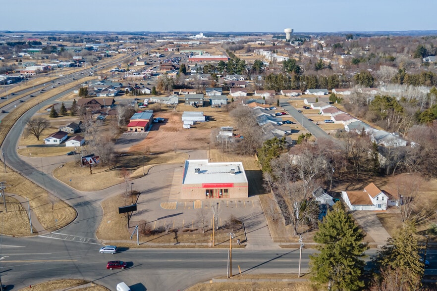 2316 Vine St, Eau Claire, WI for lease - Building Photo - Image 3 of 4