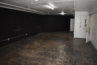 654 S Anderson St, Los Angeles, CA for lease Interior Photo- Image 2 of 14