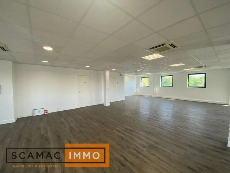 Office in Viry-Châtillon for sale - Interior Photo - Image 2 of 9