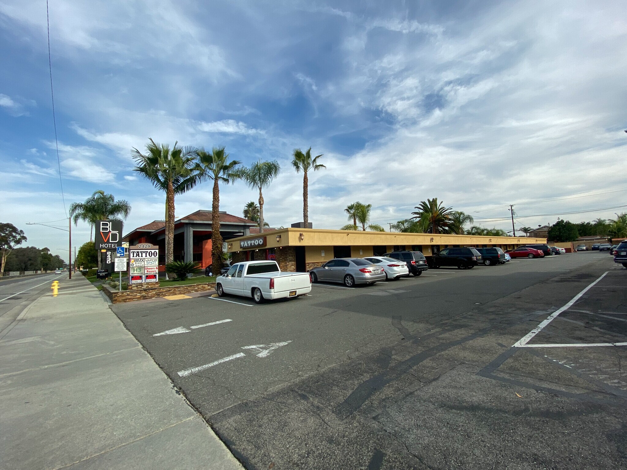 2428 Newport Blvd, Costa Mesa, CA 92627