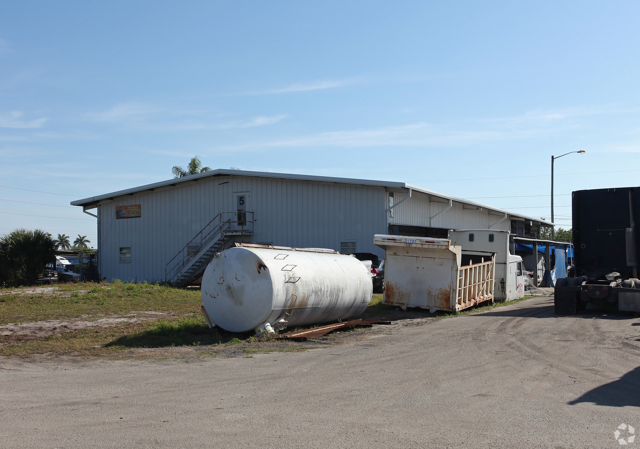 2269 Indian Rd, West Palm Beach, FL for lease Primary Photo- Image 1 of 5