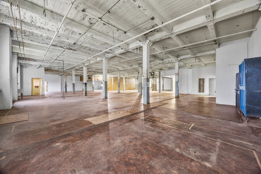 39-49 St Bridgets Dr, Rochester, NY for sale - Building Photo - Image 2 of 25