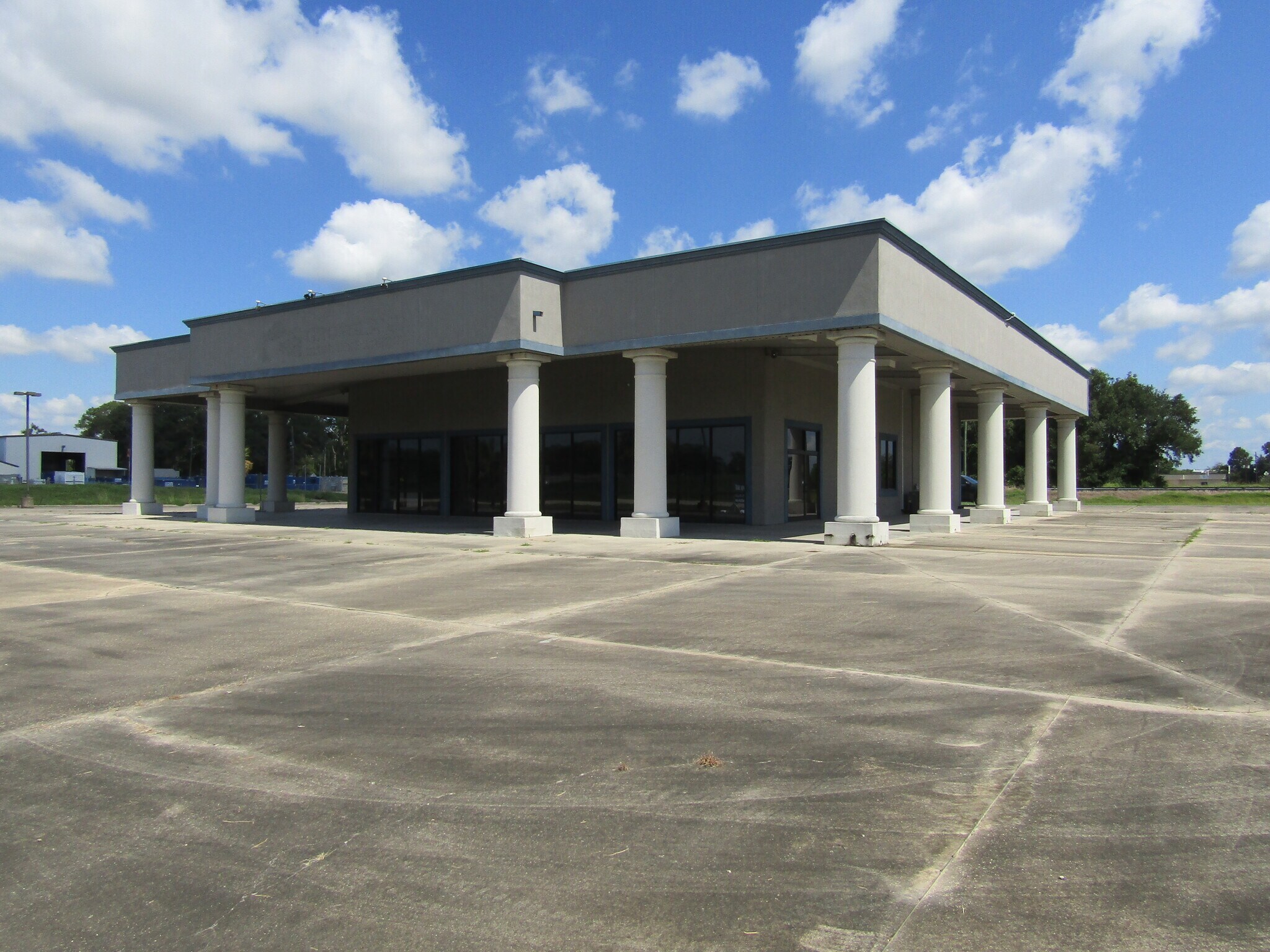 1104 Highway 90, New Iberia, LA for sale Building Photo- Image 1 of 18
