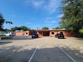 616 S Coppell Rd, Coppell, TX for lease Building Photo- Image 2 of 3