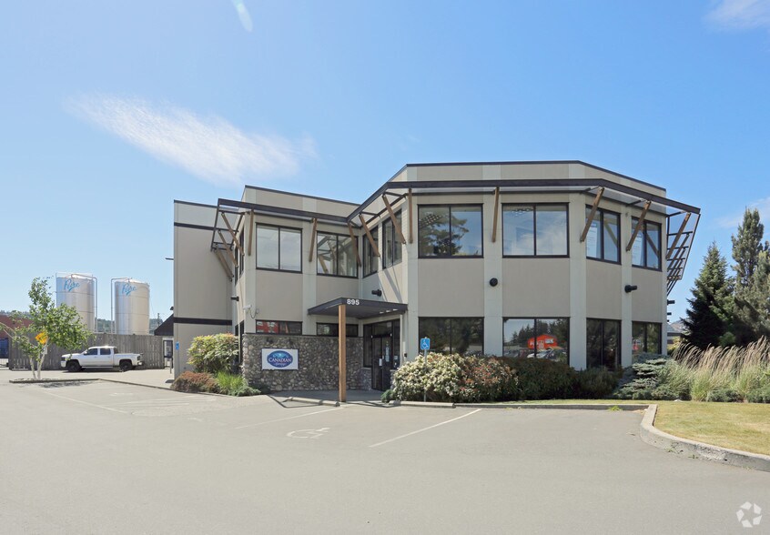 895 Station Ave, Langford, BC for sale - Primary Photo - Image 1 of 1