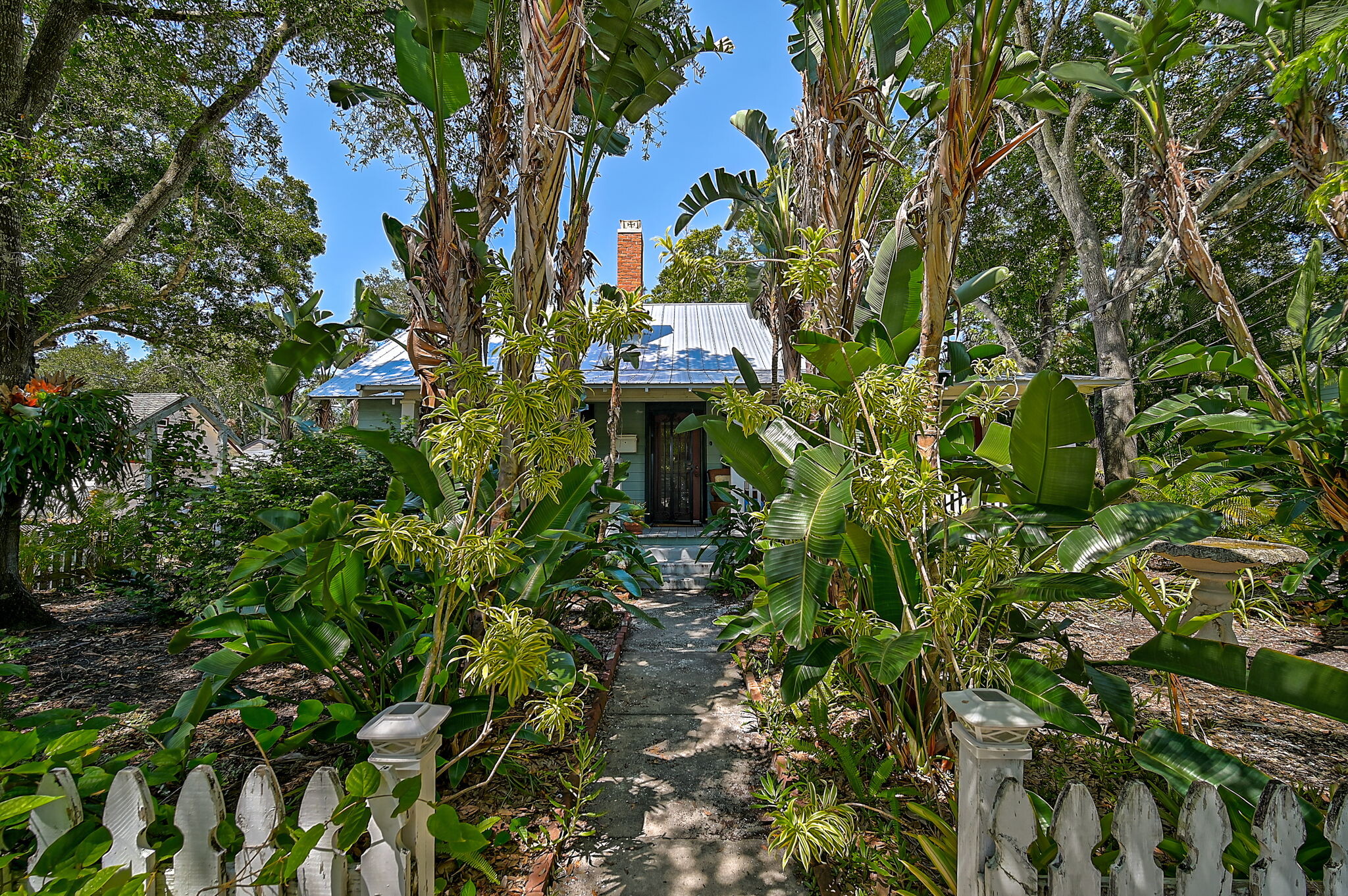 1663 4th St, Sarasota, FL for sale Primary Photo- Image 1 of 18