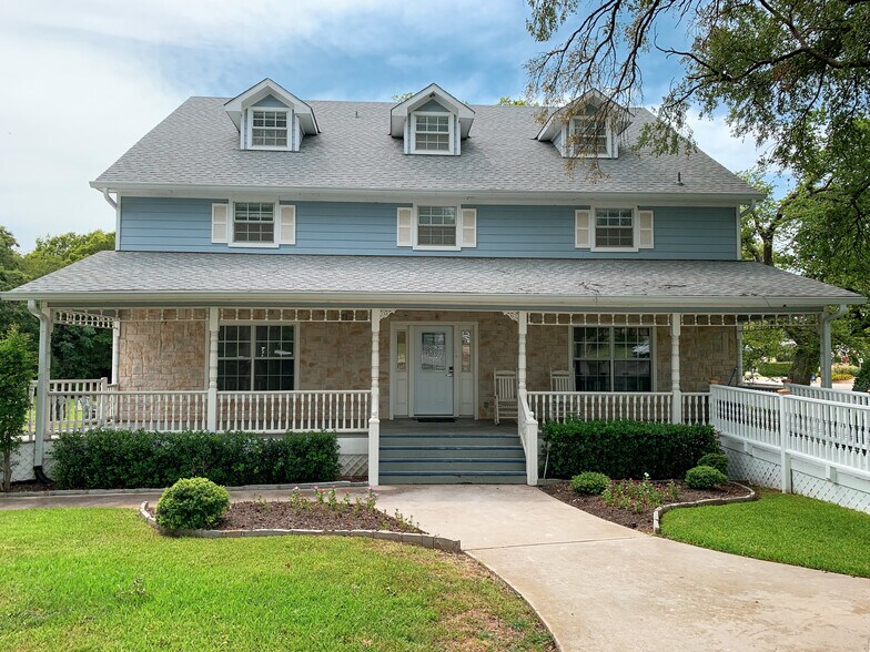 124 McMakin Rd, Bartonville, TX 76226