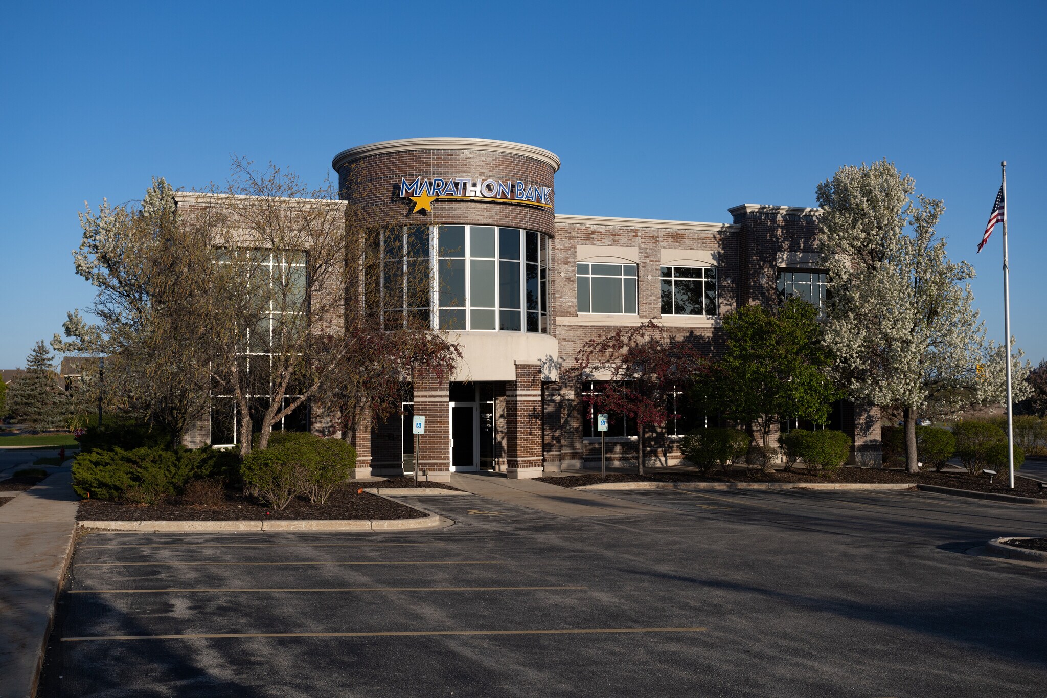 19105 W Capitol Dr, Brookfield, WI for lease Building Photo- Image 1 of 42