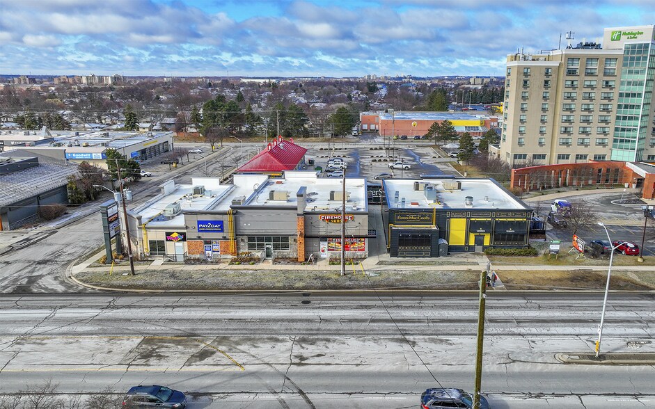 875 Wellington Rd, London, ON N6E 3N5 Wellington Harlech Centre