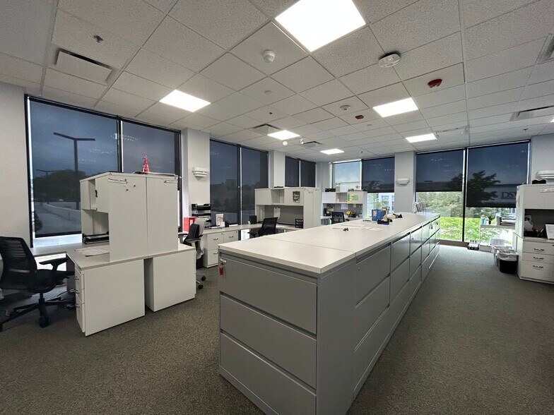 9730 S Western Ave, Evergreen Park, IL for lease - Interior Photo - Image 3 of 15