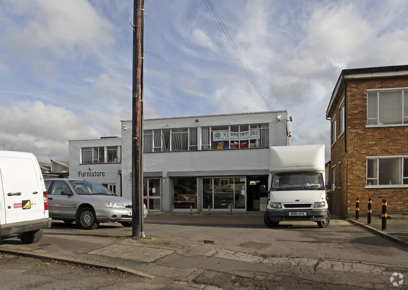 46-48 Holmethorpe Ave, Redhill for sale - Primary Photo - Image 1 of 1