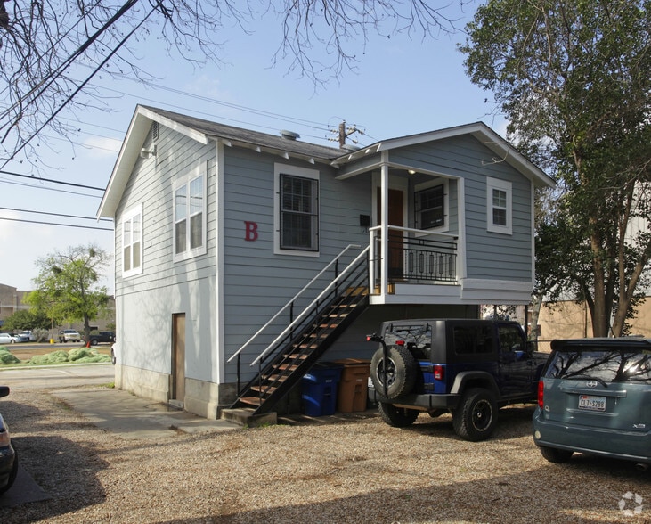 1605 E 7th St, Austin, TX for lease - Building Photo - Image 1 of 17