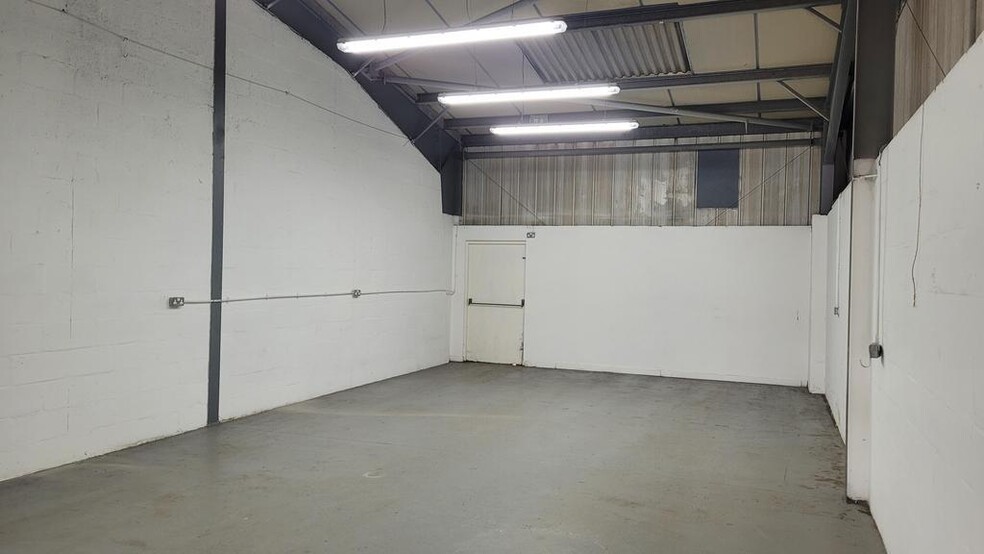 Merlin Way, Dunfermline for lease - Building Photo - Image 3 of 6