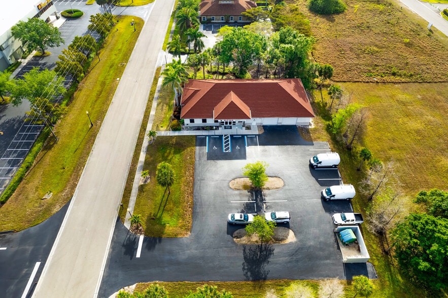 6428 Commerce Park Dr, Fort Myers, FL for sale - Aerial - Image 2 of 4