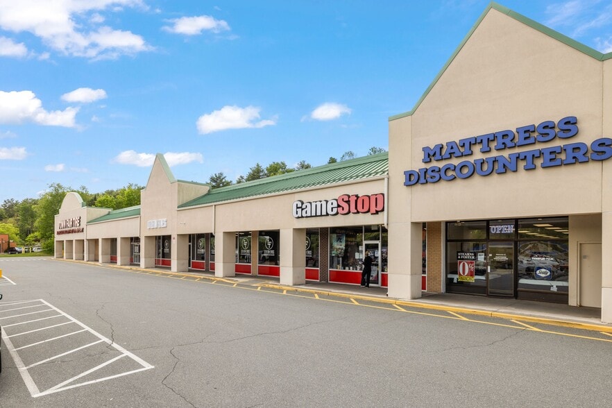 570 Meadow St, Littleton, NH for lease - Building Photo - Image 3 of 10