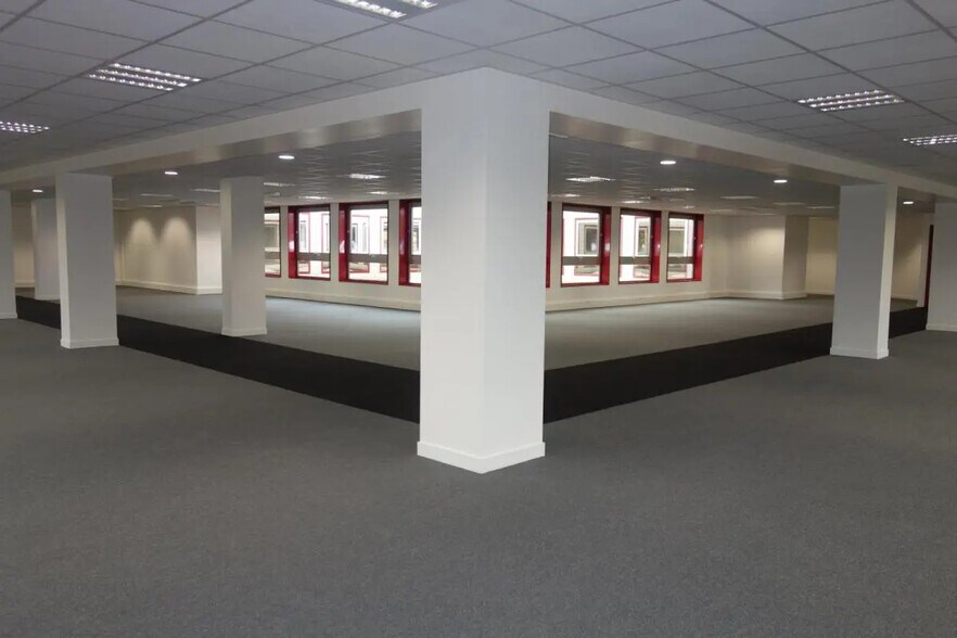 60 Route De Sartrouville, Le Pecq for lease - Interior Photo - Image 3 of 16