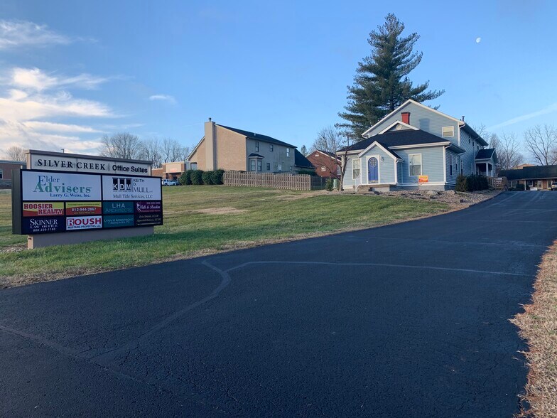 2867 Charlestown Rd, New Albany, IN 47150 Office for Lease