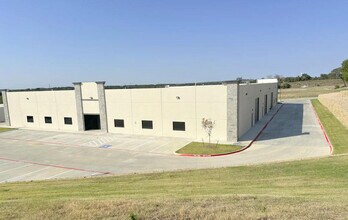 130 Business Park Dr, Hudson Oaks, TX for lease Building Photo- Image 2 of 3