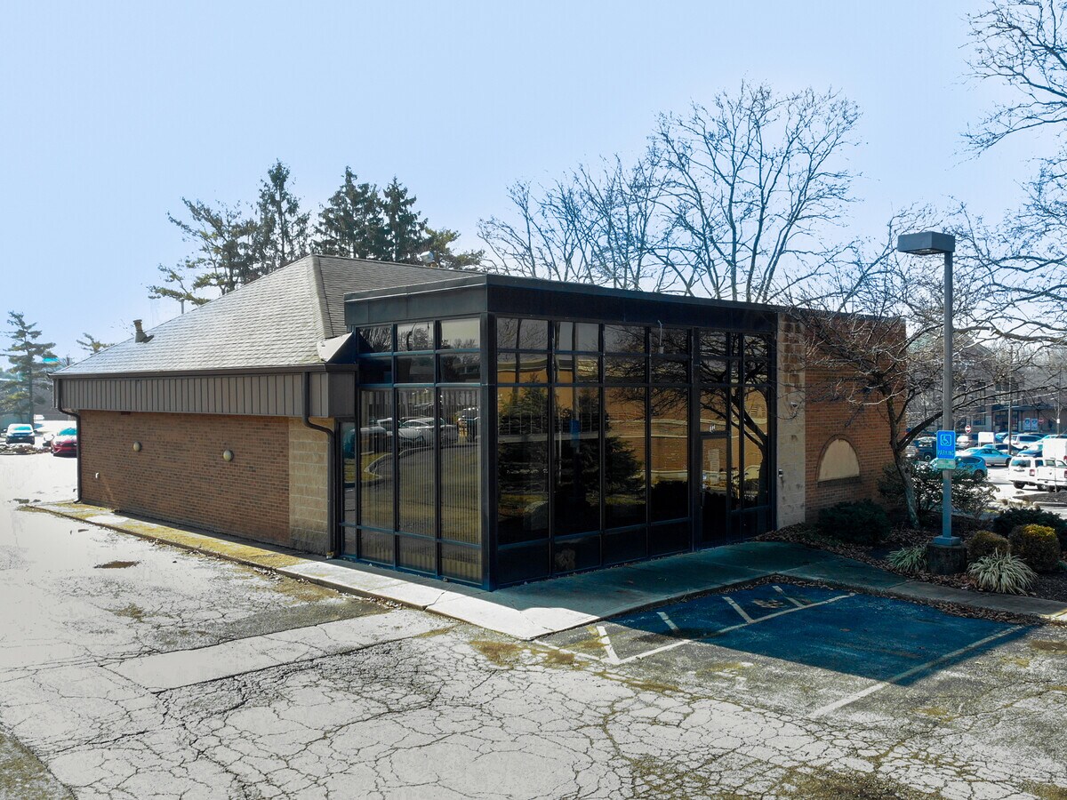 17 W Schrock Rd, Westerville, OH 43081 Vacant Freestanding Kroger