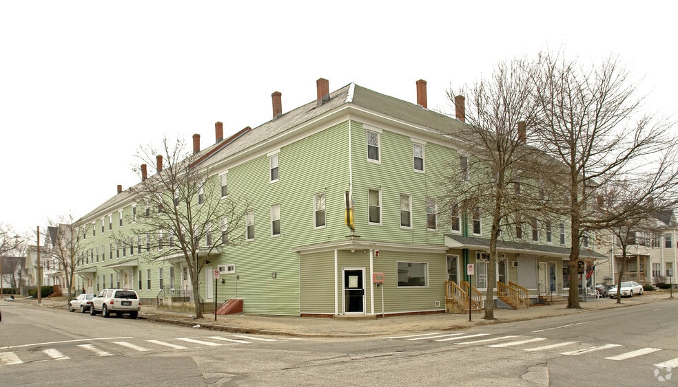 655 Chestnut St, Manchester, NH for lease - Primary Photo - Image 2 of 7