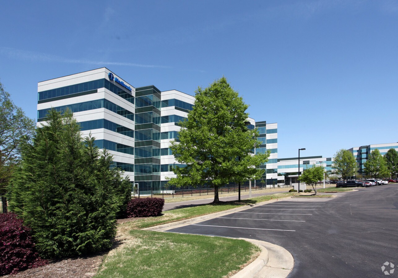 1800 Pyramid Pl, Memphis, TN 38132