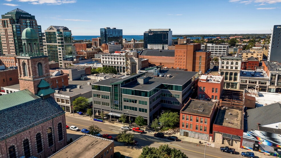 665 Main St, Buffalo, NY for lease - Building Photo - Image 3 of 46