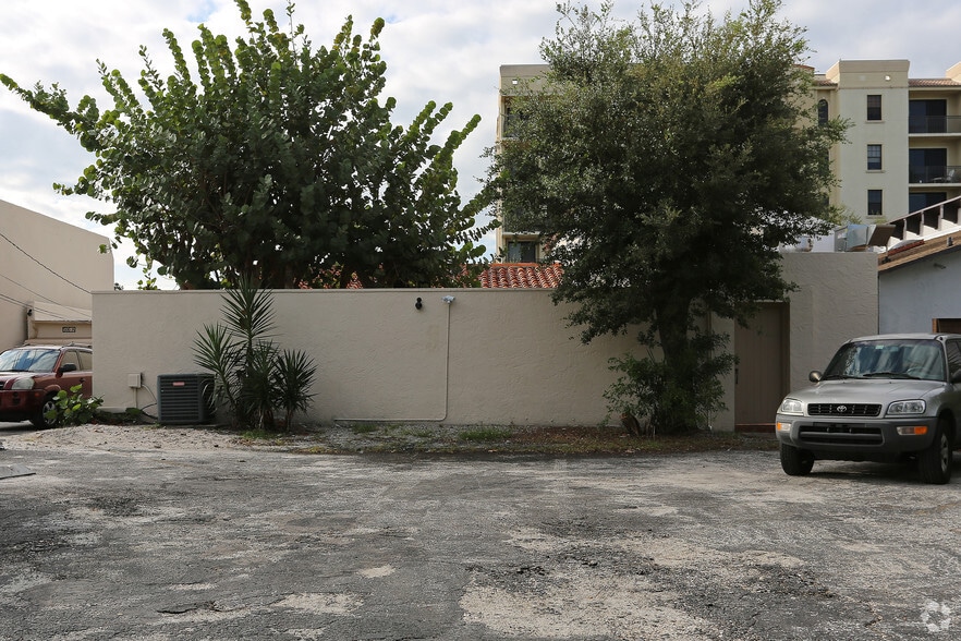 508 Lucerne Ave, Lake Worth, FL for lease - Building Photo - Image 2 of 4