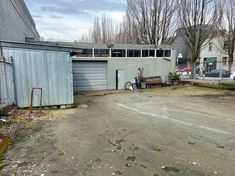 12 W 5th Ave, Vancouver, BC for lease - Building Photo - Image 2 of 6