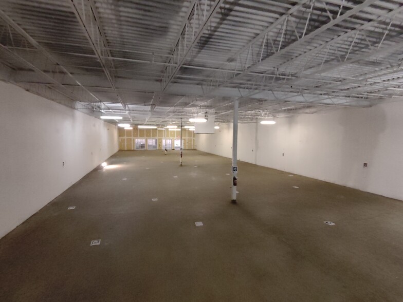 3100 US Route 60, Huntington, WV for lease - Interior Photo - Image 2 of 9