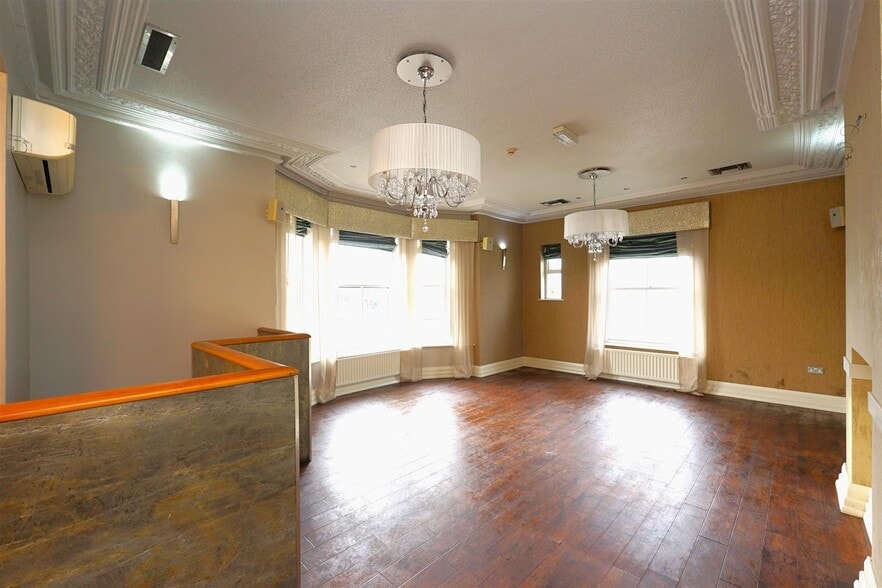1 Abbey Rd, Barrow In Furness for sale - Interior Photo - Image 3 of 13