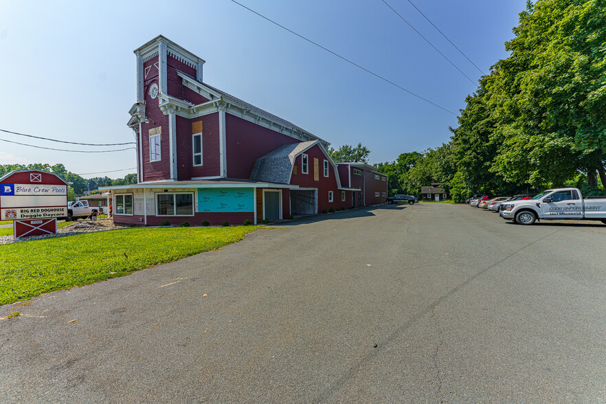 700 Columbia Tpke, East Greenbush, NY for lease - Building Photo - Image 3 of 13