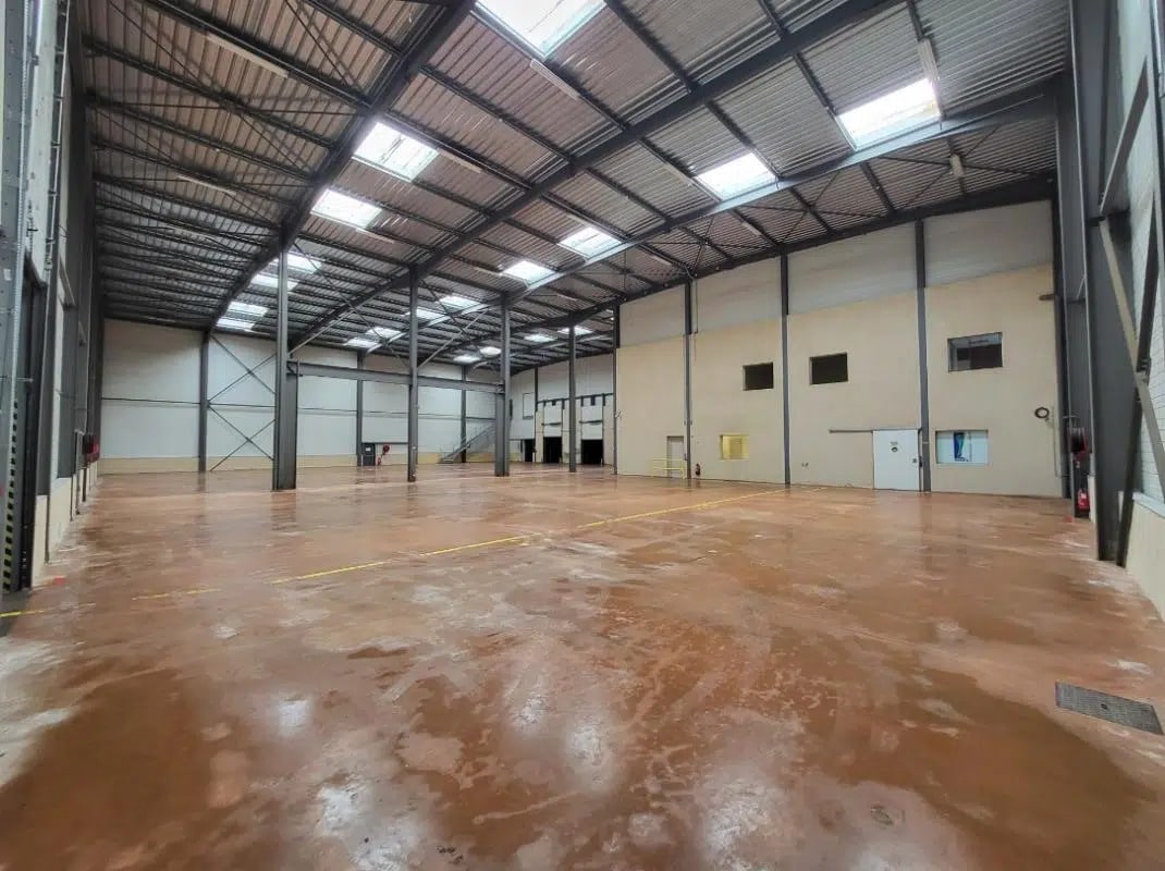 Office in Lozanne for lease Building Photo- Image 1 of 8